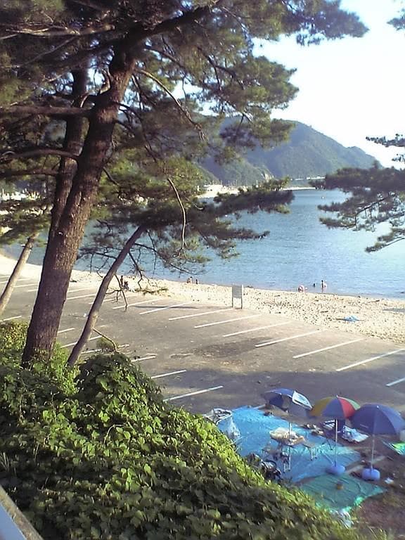 Mais uma foto da praia, em resolução 1.3MB de 2005. Não reclamem.